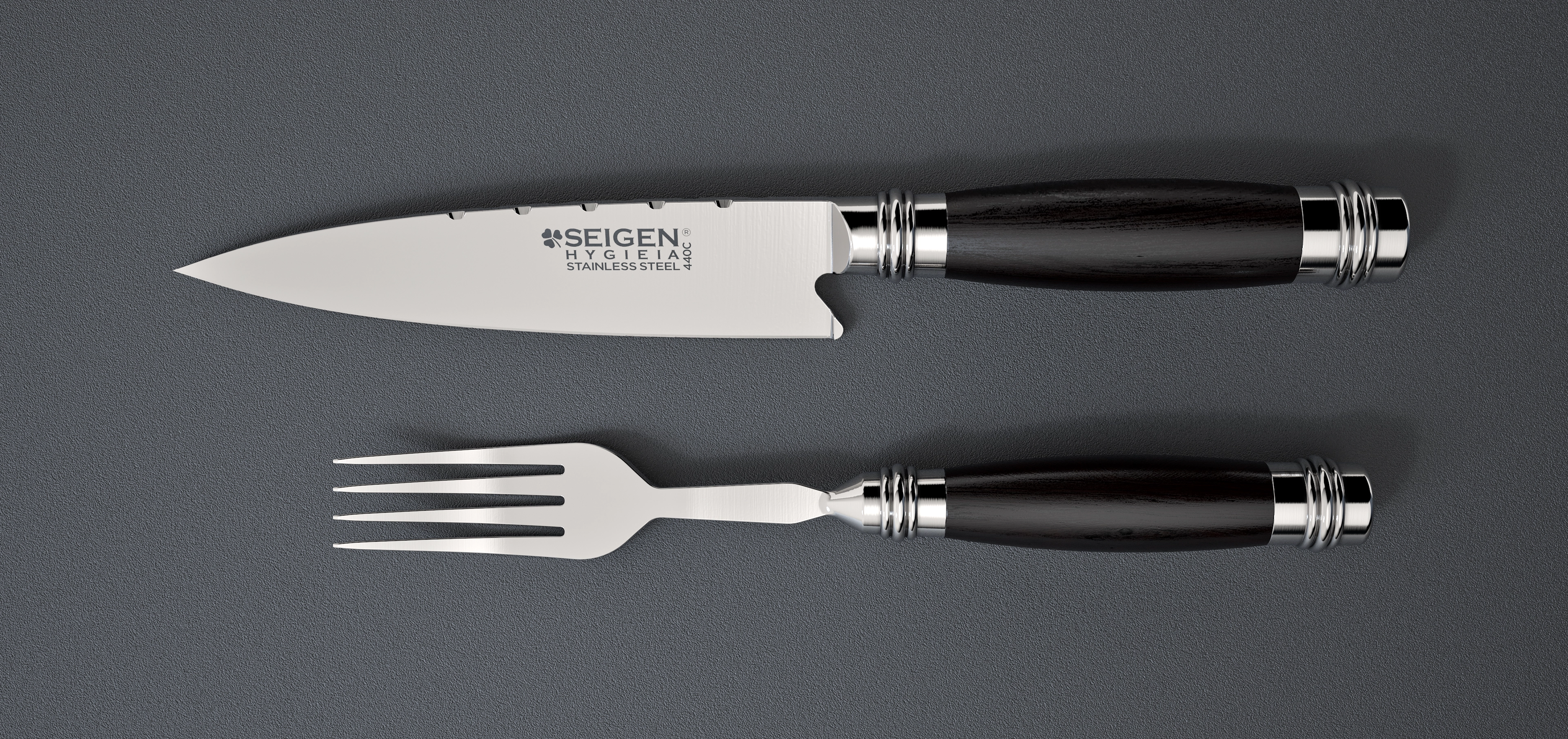 Dinner cutlery.